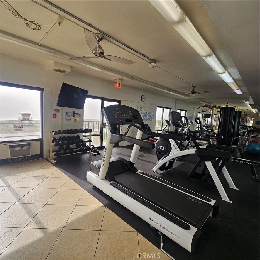 Residential Lease for rent at 1750 E Ocean 1107, Long Beach CA featuring 1 bed and 1 bath