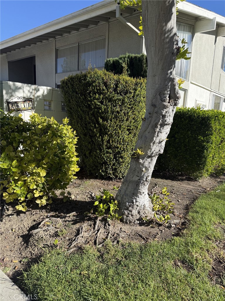 Residential Lease for rent at 263 Calle Aragon D, Laguna Woods CA featuring 2 beds and 2 baths