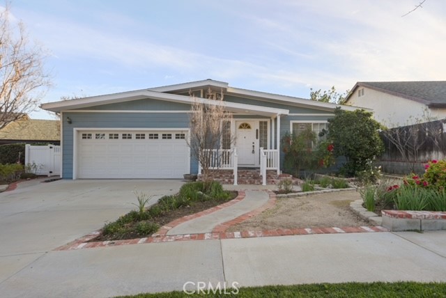 Residential for sale at 22128 Barbacoa, Saugus CA featuring 3 beds and 2 baths
