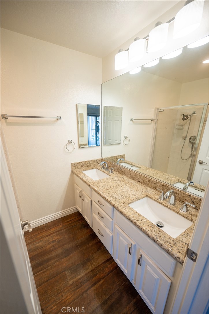 Residential Lease for rent at 4205 Apricot, Irvine CA featuring 2 beds and 2 baths