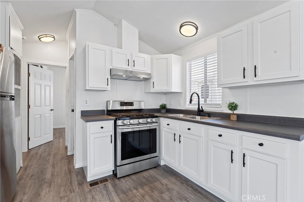 Manufactured In Park for sale at 1148 3Rd Avenue 28, Chula Vista CA featuring 1 bed and 1 bath