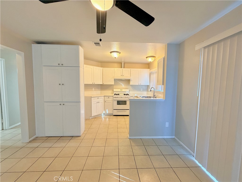 Residential Lease for rent at 1683 W Wilson Street, Rialto CA featuring 3 beds and 2 baths