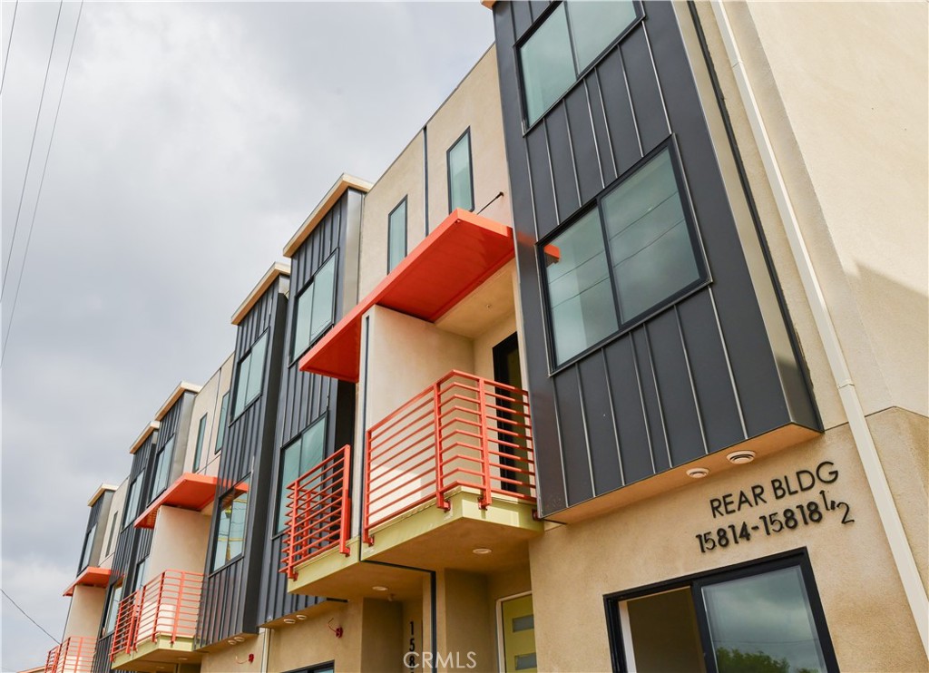 Residential Lease for rent at 15828 S Villas Lane 2, Gardena CA and 1 bath