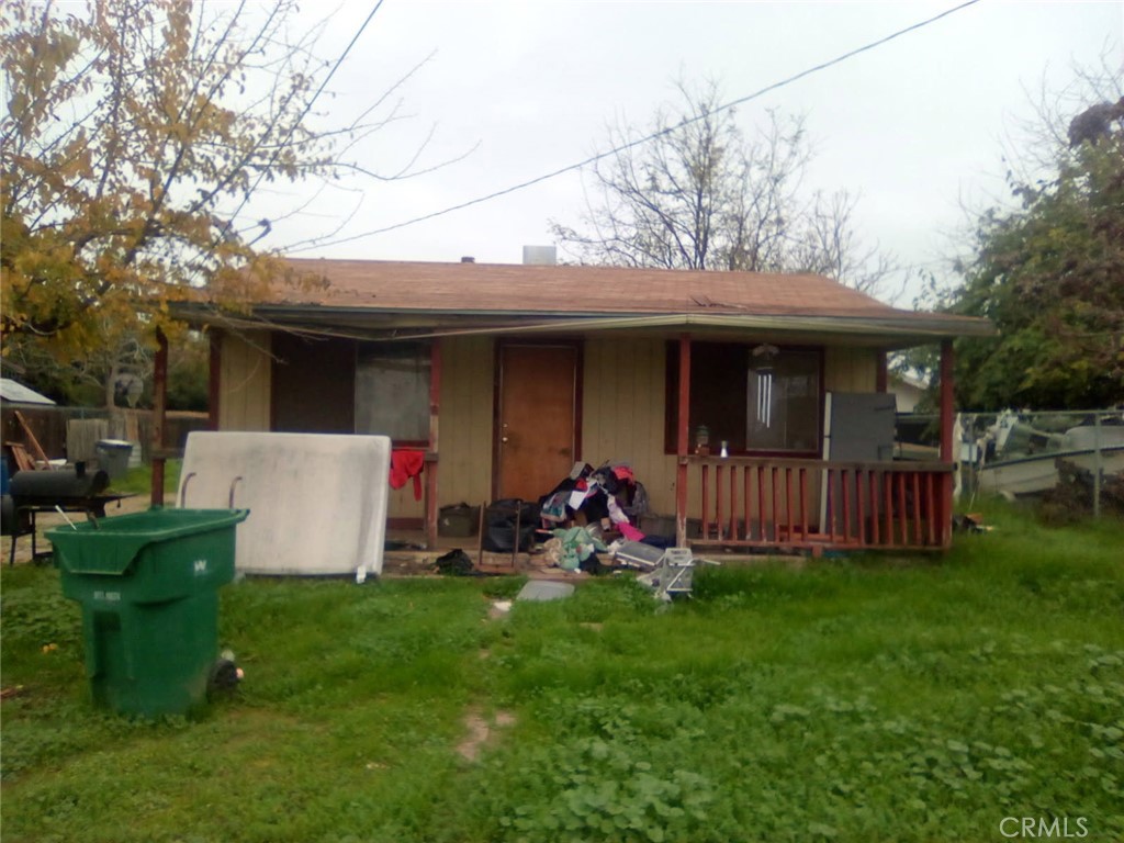 Residential for sale at 548 Page, Porterville CA featuring 2 beds and 1 bath