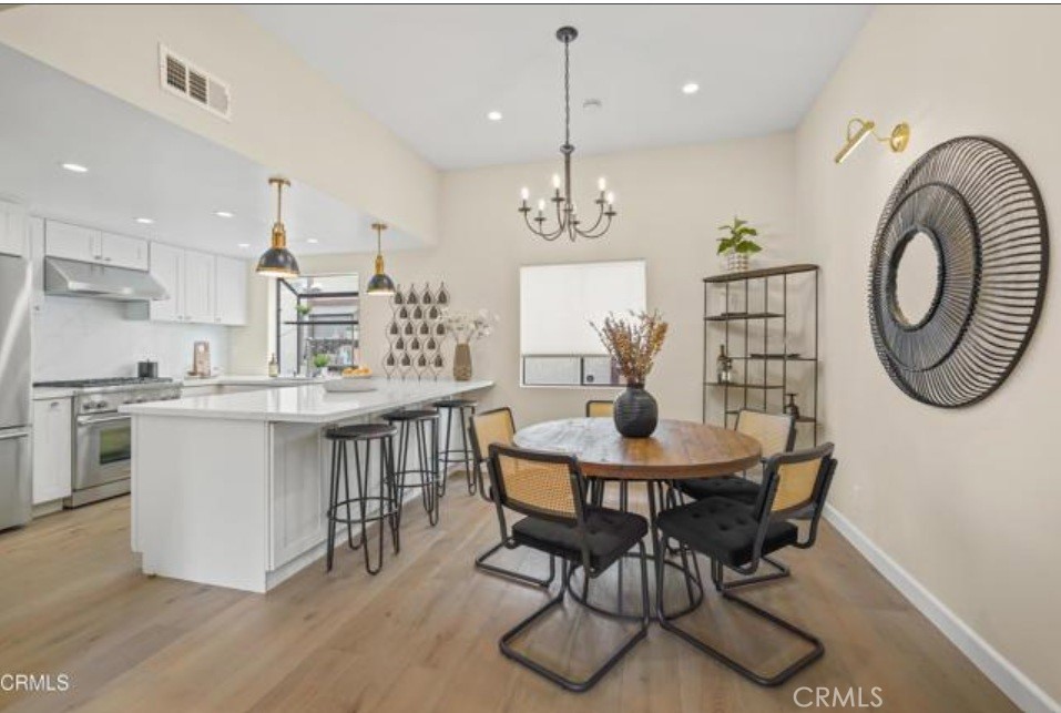 Residential Lease for rent at 511 S El Molino 17, Pasadena CA featuring 2 beds and 3 baths