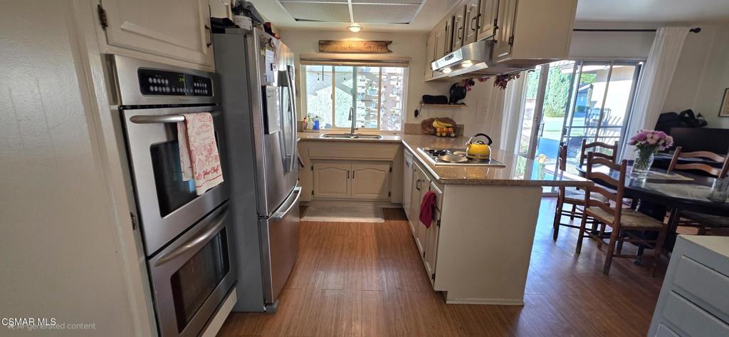 Residential Lease for rent at 652 Verna Avenue, Newbury Park CA featuring 4 beds and 2 baths