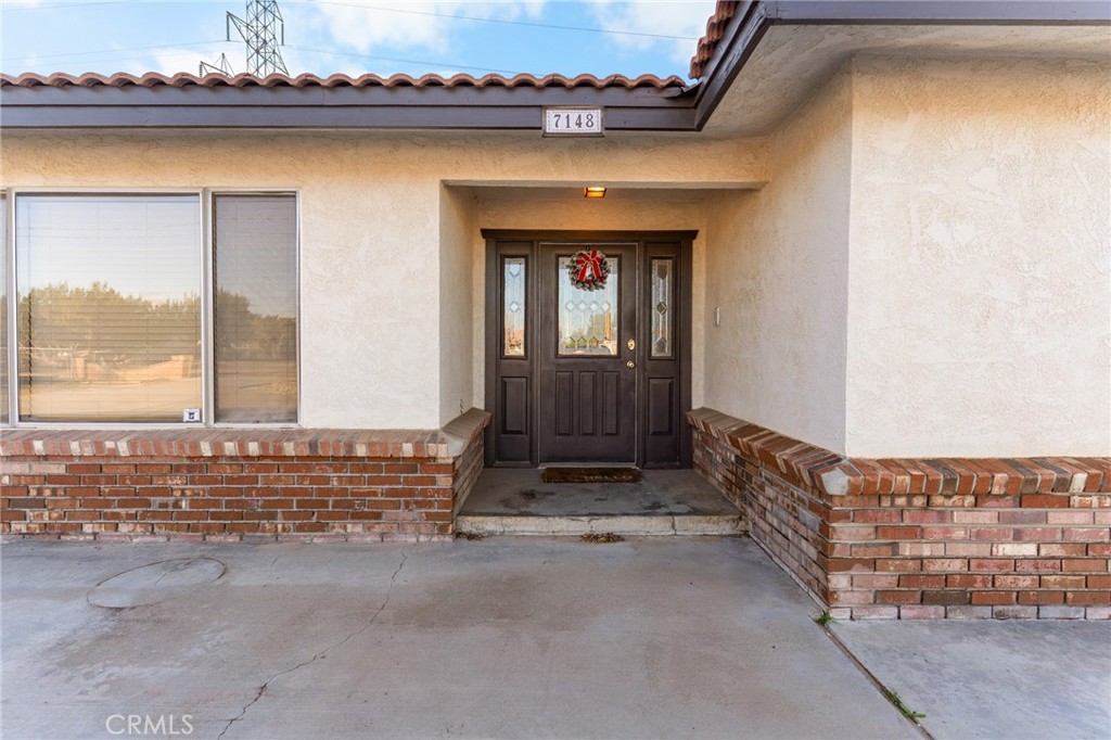 Residential for sale at 7148 Kingsley, Hesperia CA featuring 2 beds and 2 baths