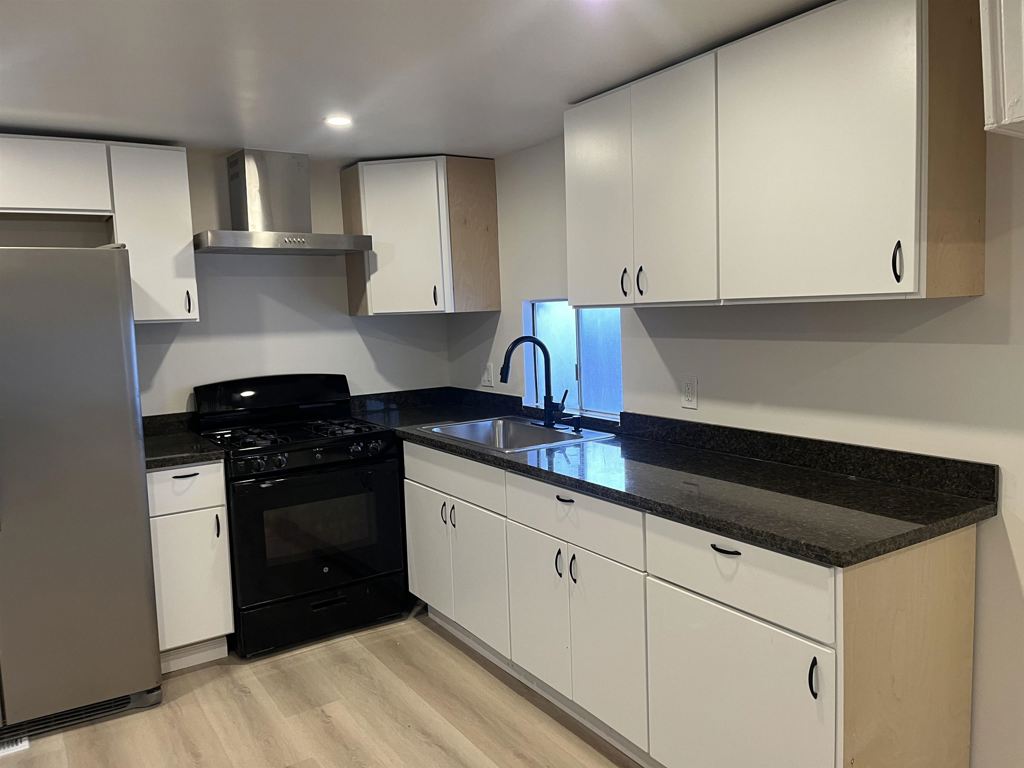 Manufactured In Park for sale at 4143 Yosemite Blvd., Modesto CA featuring 2 beds and 1 bath