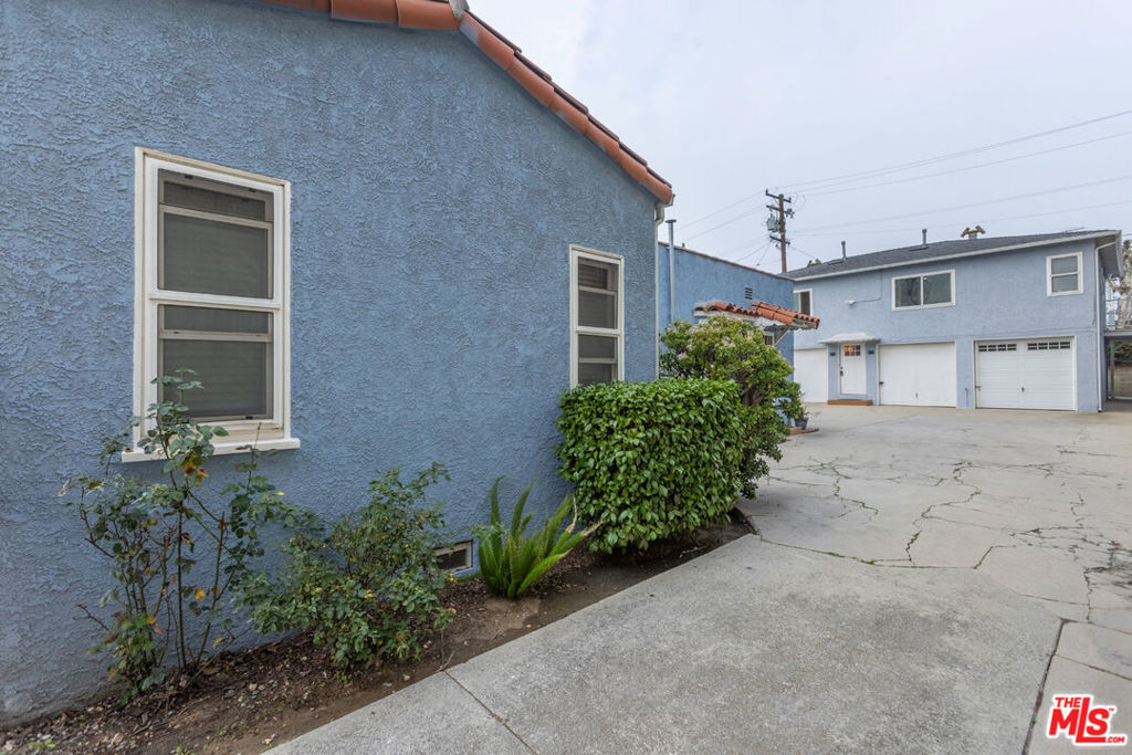 Residential Income for sale at 811 E Nutwood Street, Inglewood CA featuring 4 beds and 3 baths