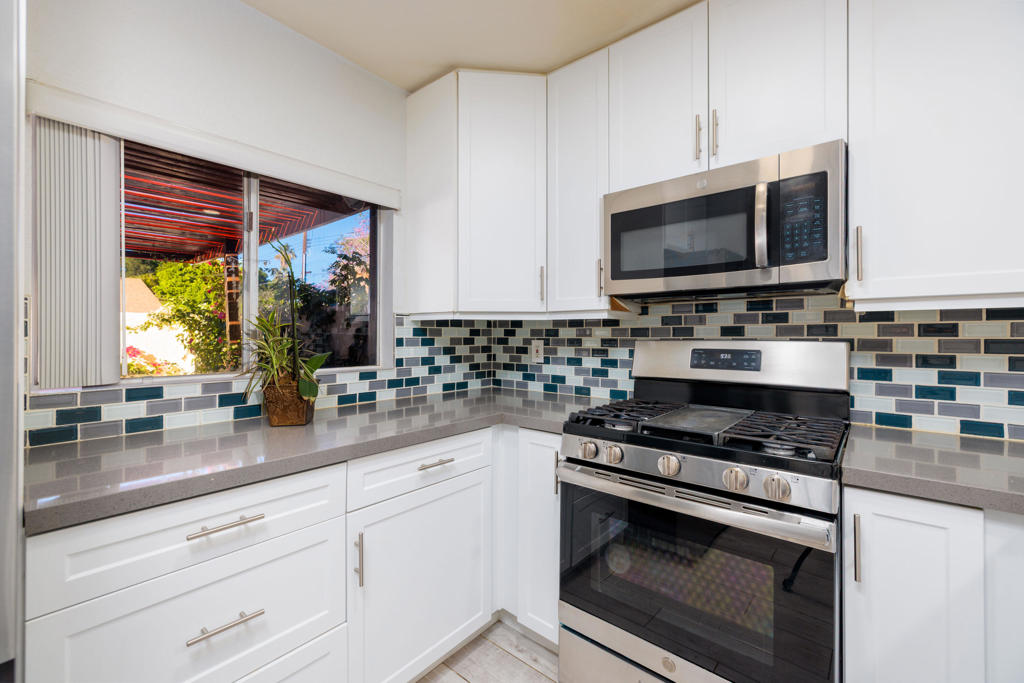 Residential Lease for rent at 79602 Ave 42, Bermuda Dunes CA featuring 2 beds and 2 baths