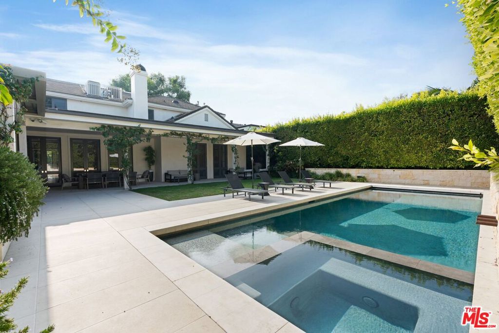 Residential Lease for rent at 506 N Rexford Drive, Beverly Hills CA featuring 6 beds and 8 baths