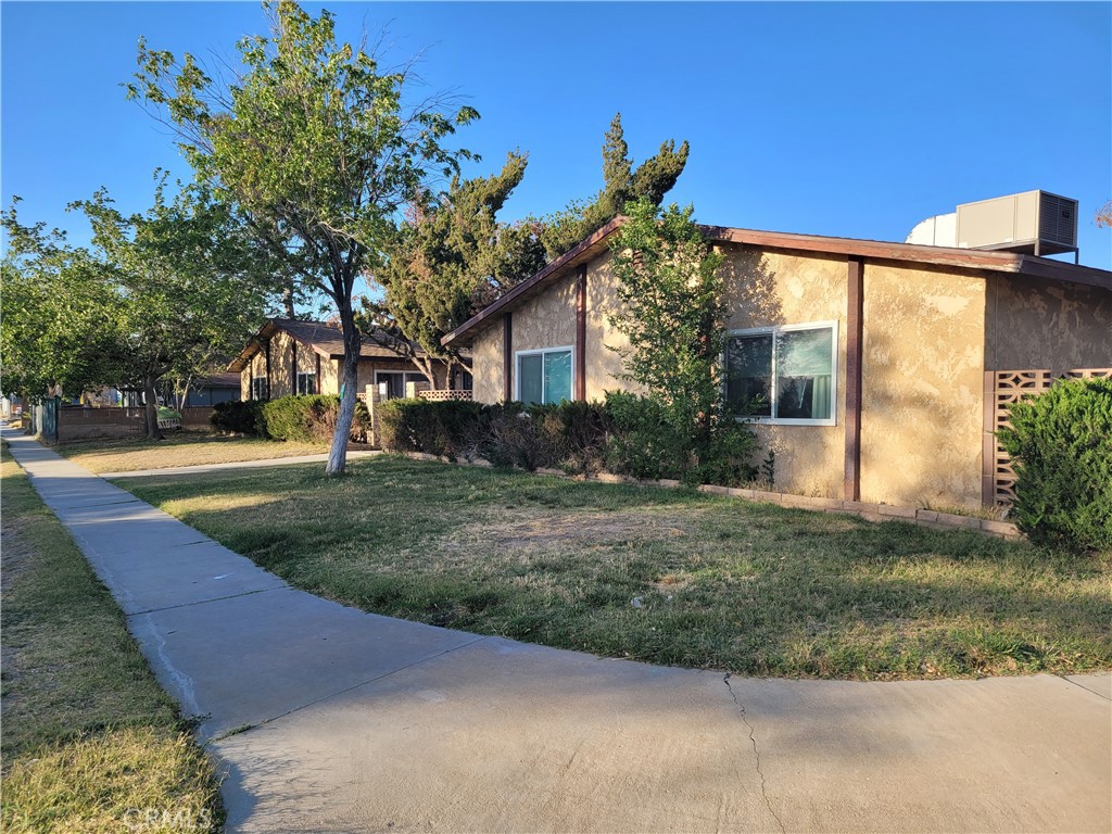 Residential Lease for rent at 45100 Spearman Ave, Lancaster CA featuring 2 beds and 1 bath