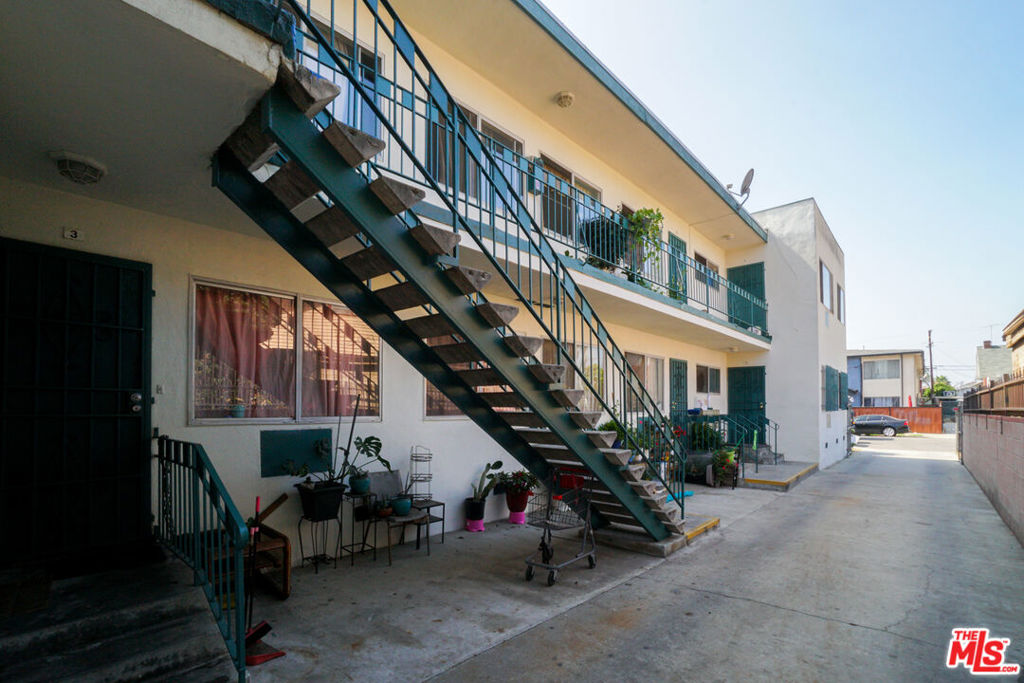 Residential Income for sale at 1542 2nd Avenue, Los Angeles CA featuring 16 beds and 9 baths