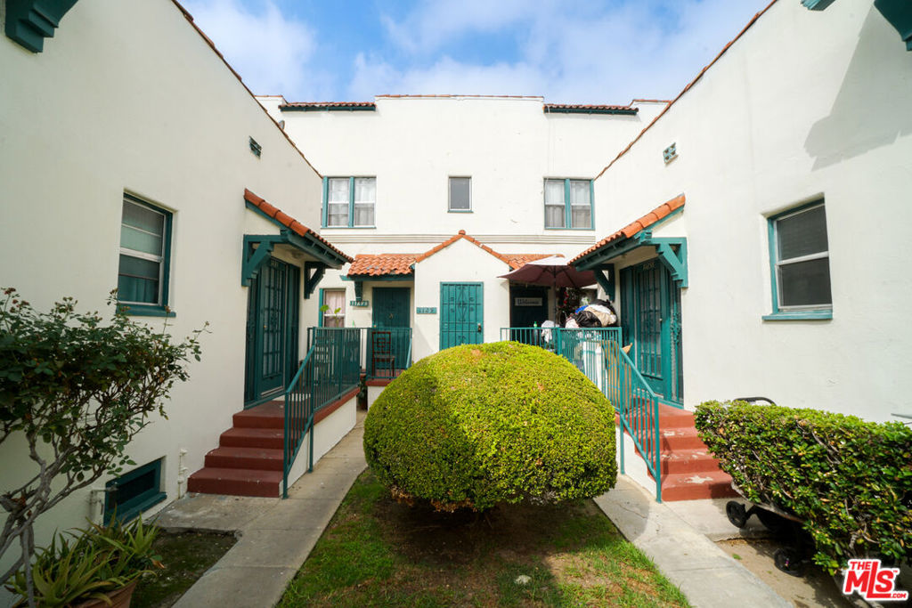 Residential Income for sale at 1123 S Norton Avenue, Los Angeles CA featuring 14 beds and 12 baths