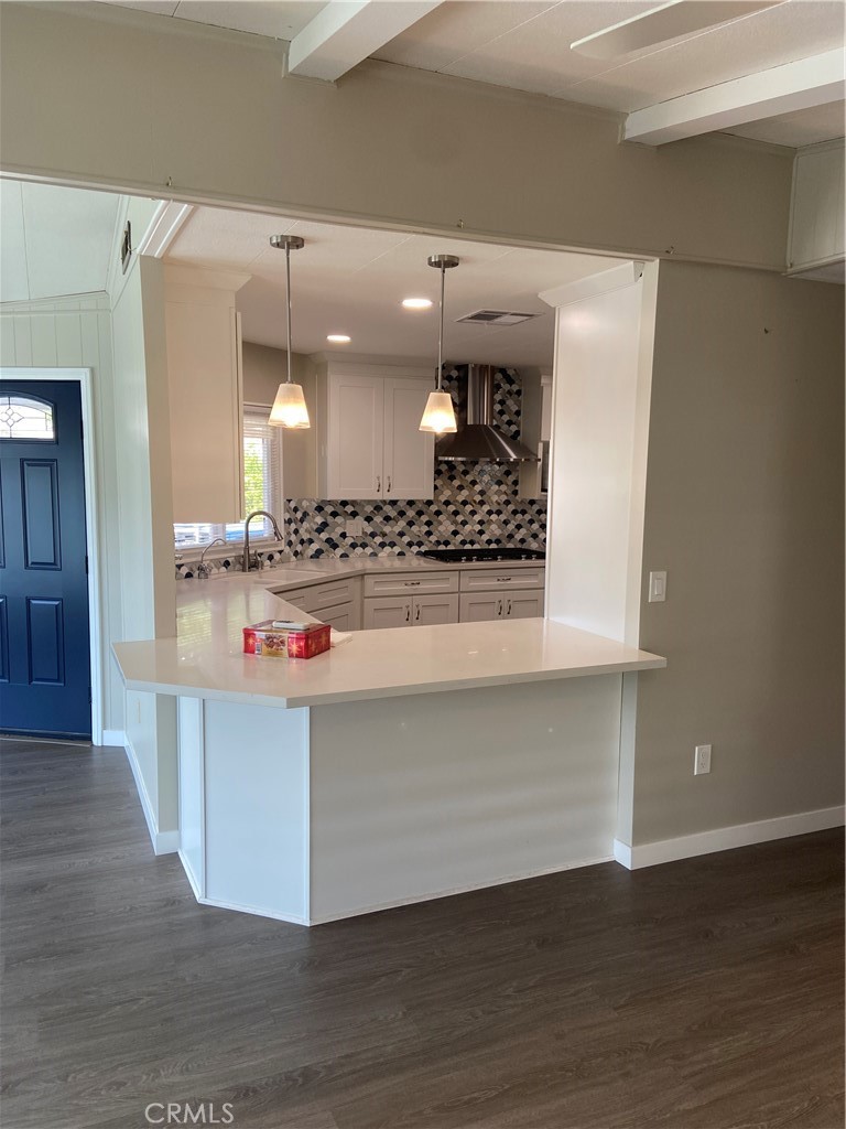 Manufactured In Park for sale at 193 Rancho Adolfo, Camarillo CA featuring 2 beds and 2 baths