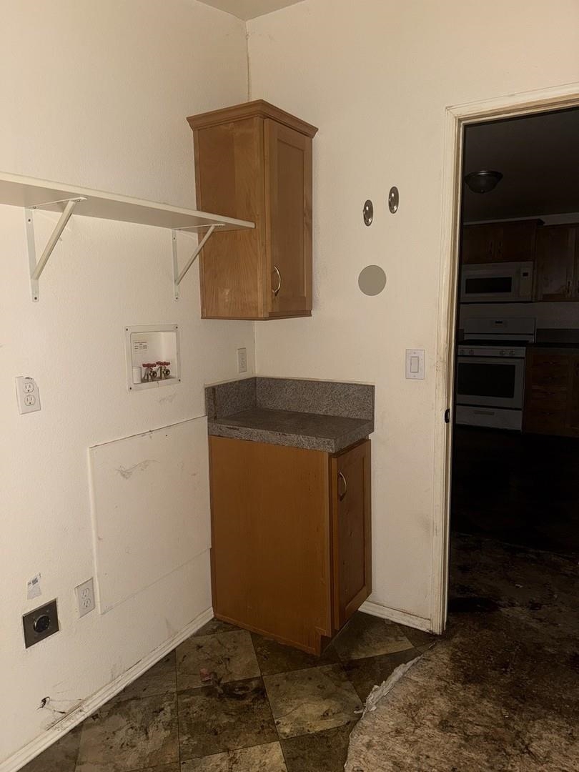 Manufactured In Park for sale at 145 Dory LN, Modesto CA featuring 2 beds and 2 baths