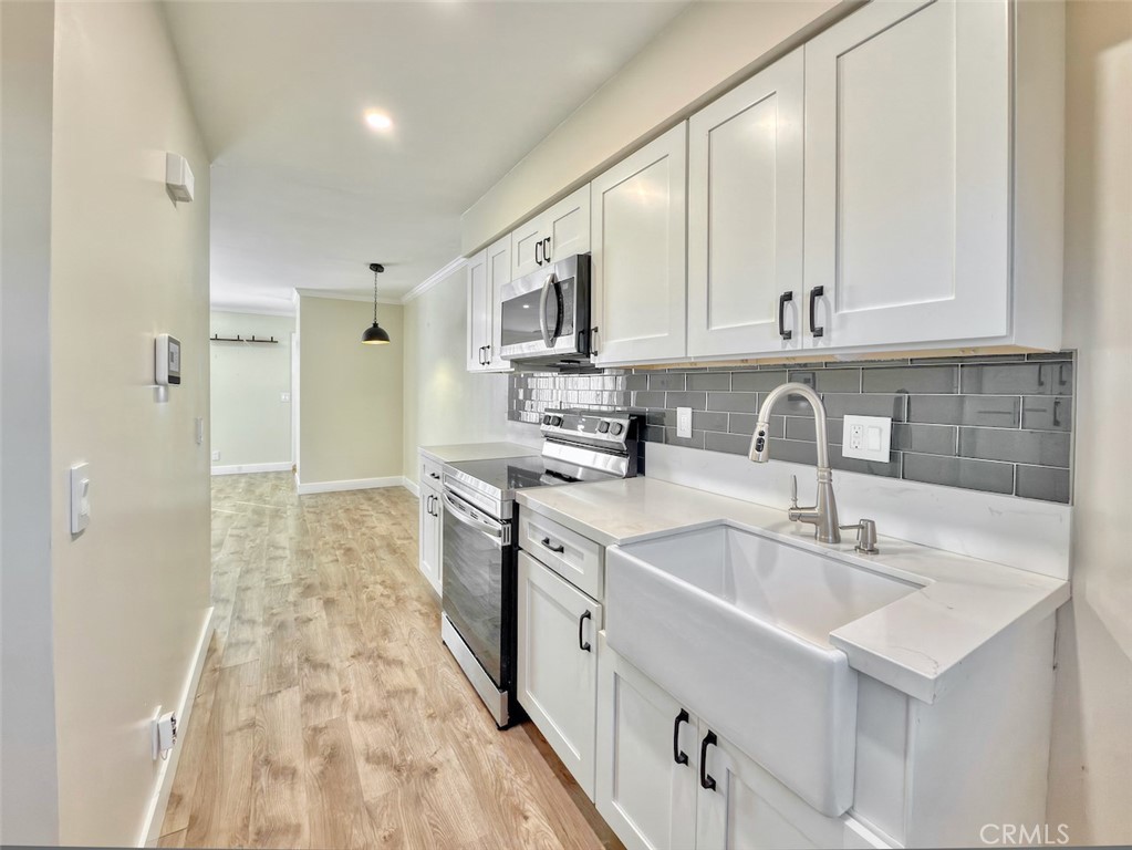 Residential for sale at 19837 Margate, Huntington Beach CA featuring 1 bed and 1 bath