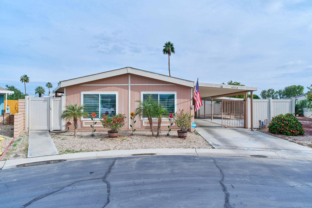 Manufactured In Park for sale at 47712 Calle Fiesta, Indio CA featuring 2 beds and 2 baths