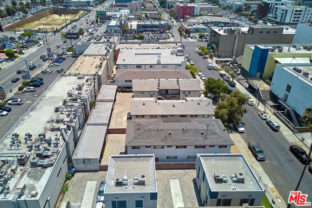 Residential Income for sale at 968 S New Hampshire Avenue, Los Angeles CA featuring 12 beds and 6 baths