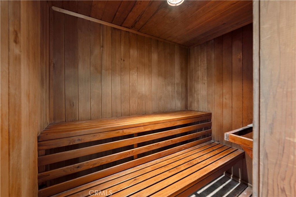 Residential Lease for rent at 415 S Prospect Avenue 215, Redondo Beach CA featuring 2 beds and 2 baths