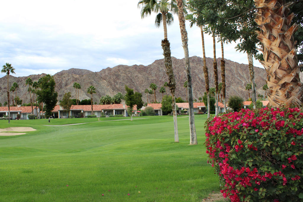 Residential Lease for rent at 55069 Oak Hill, La Quinta CA featuring 3 beds and 4 baths