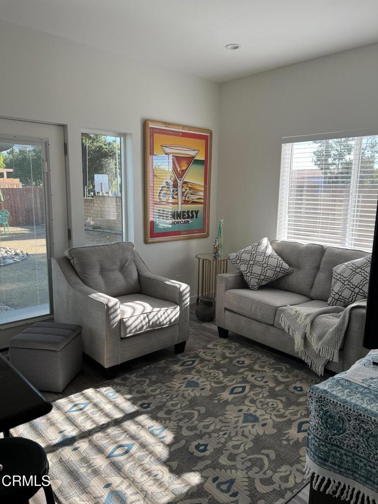 Residential Lease for rent at 2875 Calle Quebracho B, Thousand Oaks CA featuring 1 bed and 1 bath