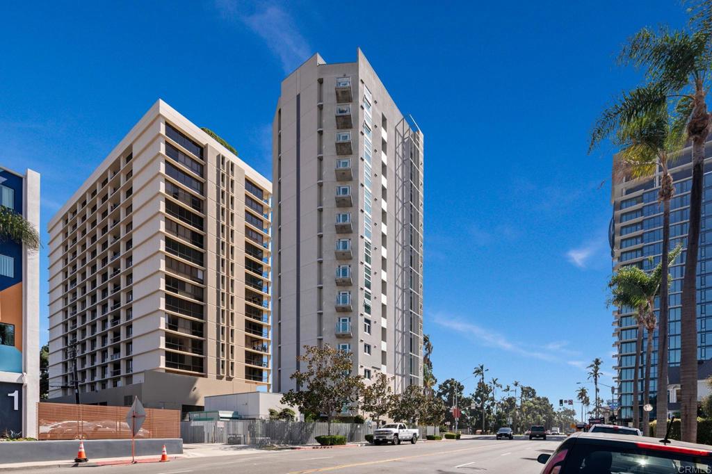 Residential Lease for rent at 3415 6th Avenue 14, San Diego CA featuring 2 beds and 3 baths