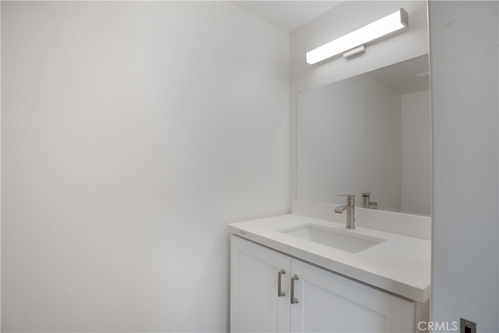 Residential Lease for rent at 57 Claret, Irvine CA featuring 2 beds and 2 baths