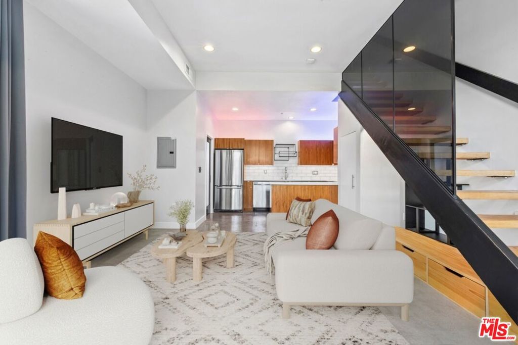 Residential for sale at 140 S Gramercy Place 1, Los Angeles CA featuring 2 beds and 3 baths