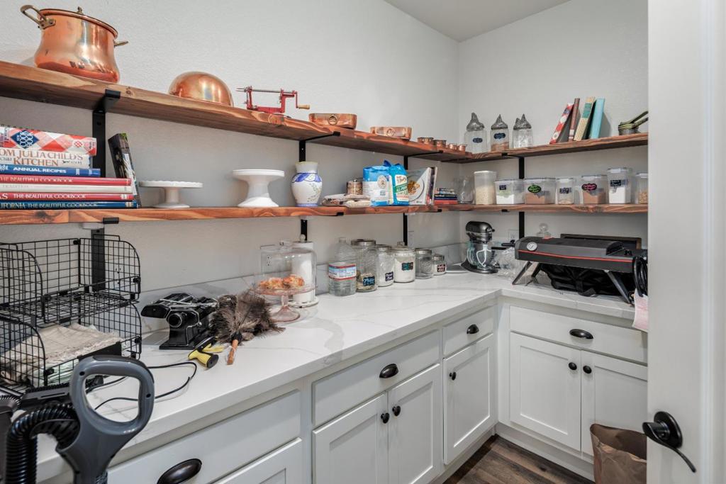 Manufactured In Park for sale at 3395 S Higuera Street, San Luis Obispo CA featuring 2 beds and 3 baths