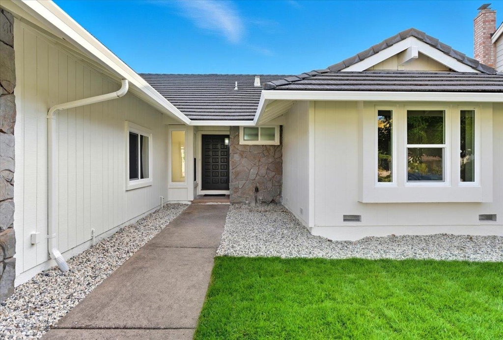 Residential for sale at 11 11 Paddock Ct, Pleasant Hill CA featuring 3 beds and 2 baths