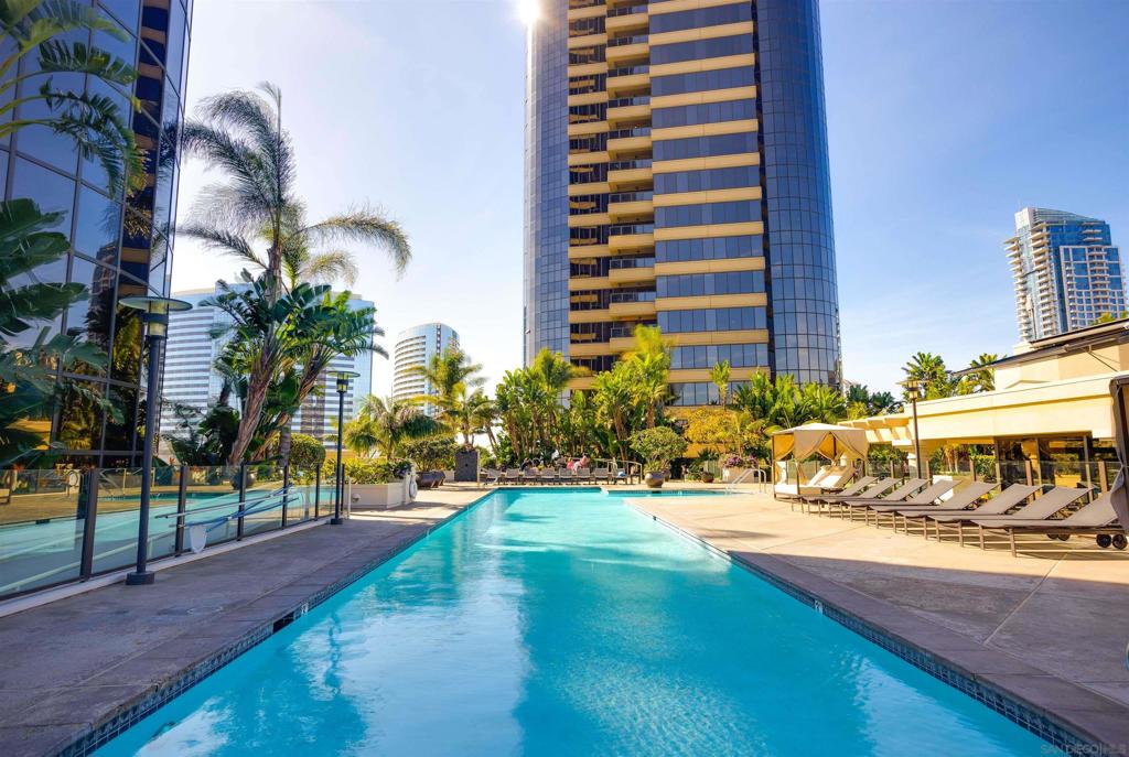 Residential for sale at 100 Harbor Dr 505, San Diego CA featuring 1 bed and 1 bath