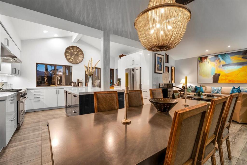 Residential for sale at 107 Tanglewood Trail, Palm Desert CA featuring 2 beds and 3 baths