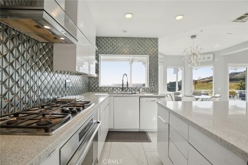 Residential for sale at 3 Via Pasa, San Clemente CA featuring 4 beds and 6 baths