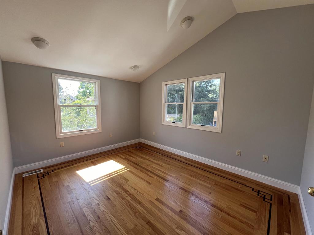 Residential Lease for rent at 2438 MARTIN LUTHER KING JR WAY, Berkeley CA featuring 2 beds and 2 baths