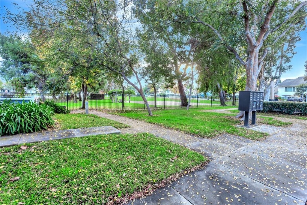 Residential for sale at 19 Briarglen, Irvine CA featuring 1 bed and 1 bath