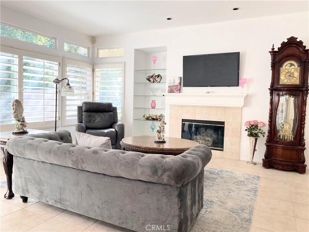 Residential for sale at 28938 Paseo Caravella, Mission Viejo CA featuring 3 beds and 2 baths