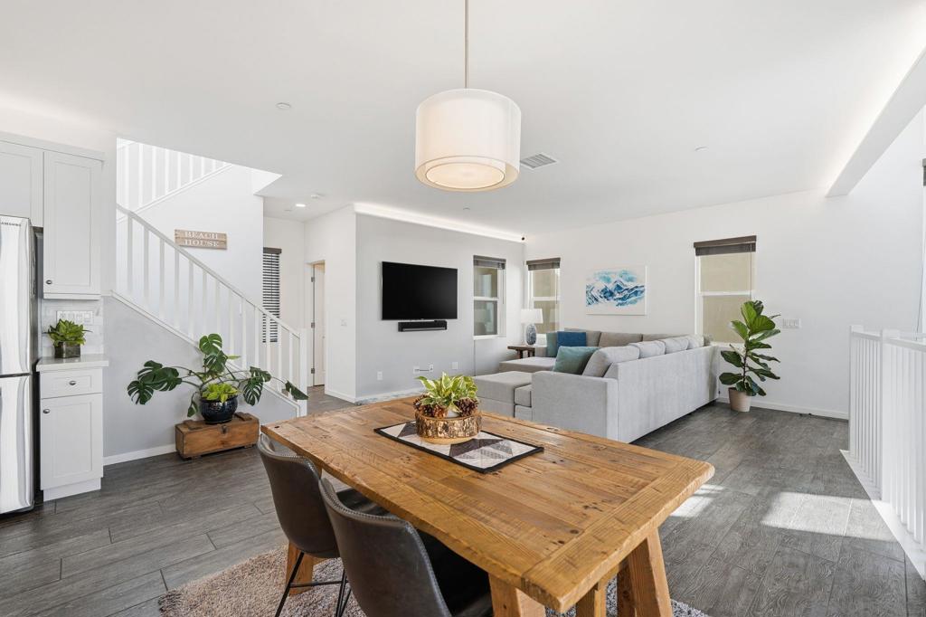 Residential for sale at 8337 Summit way, San Diego CA featuring 3 beds and 4 baths