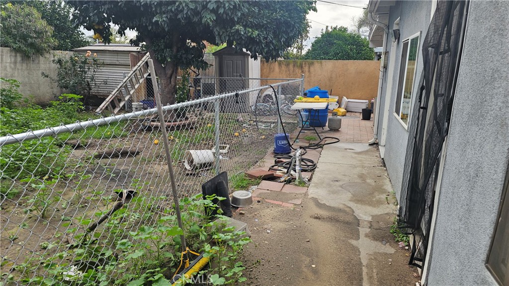 Residential for sale at 340 S Sunset, Azusa CA featuring 2 beds and 1 bath