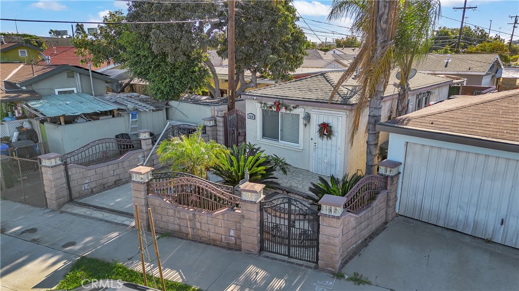 Residential for sale at 4610 Leonis, Commerce CA featuring 1 bed and 1 bath