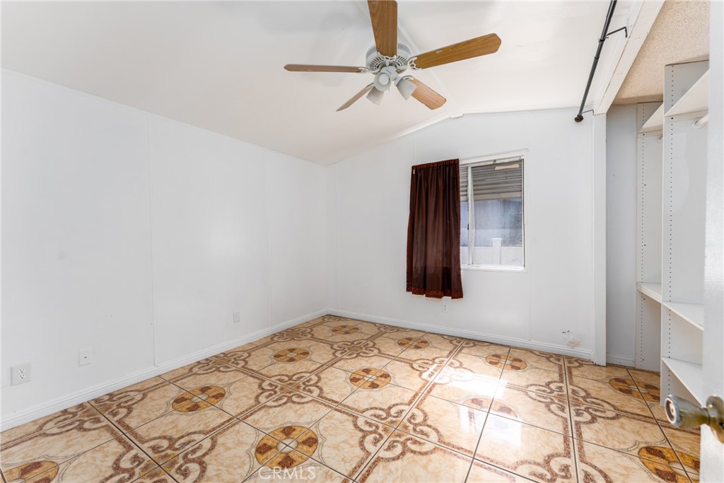 Manufactured In Park for sale at 17225 Valley, Fontana CA featuring 2 beds and 2 baths