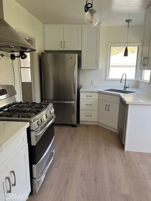 Residential Lease for rent at 1718 GILLETTE CRESCENT, South Pasadena CA featuring 2 beds and 1 bath