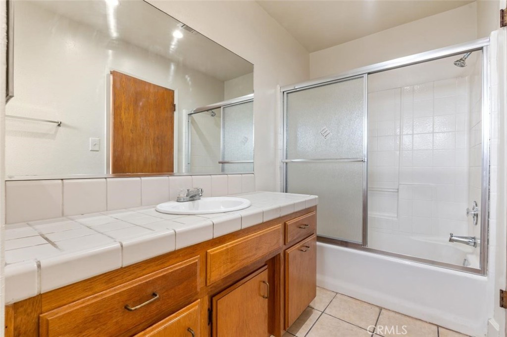 Residential for sale at 3604 Elda ave, Bakersfield CA featuring 3 beds and 2 baths