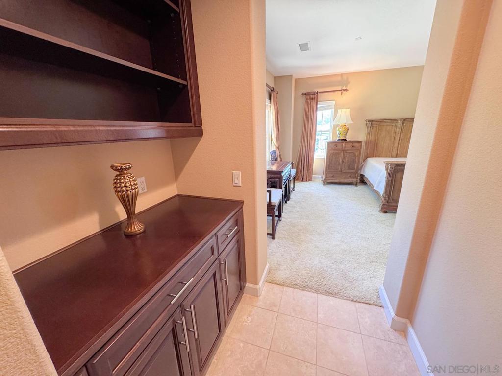 Residential Lease for rent at 536 Quail Pointe Lane, Encinitas CA featuring 4 beds and 5 baths