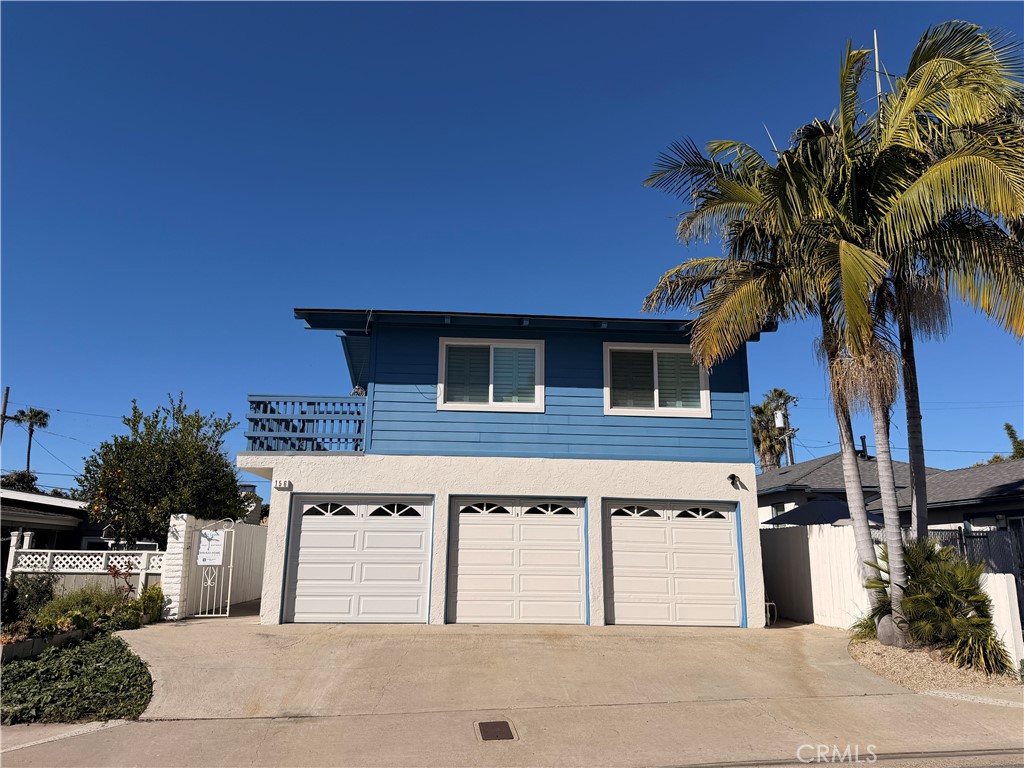 Residential Lease for rent at 156 #3 W Mariposa, San Clemente CA featuring 2 beds and 2 baths