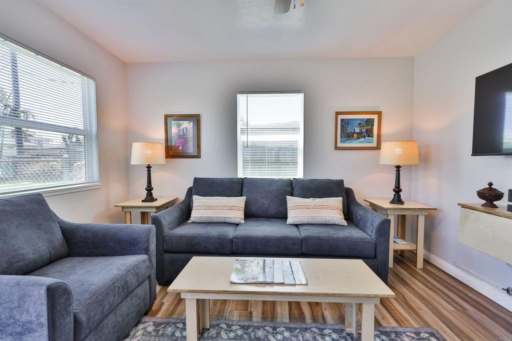 Residential Lease for rent at 520 Delaware, Imperial Beach CA featuring 1 bed and 1 bath