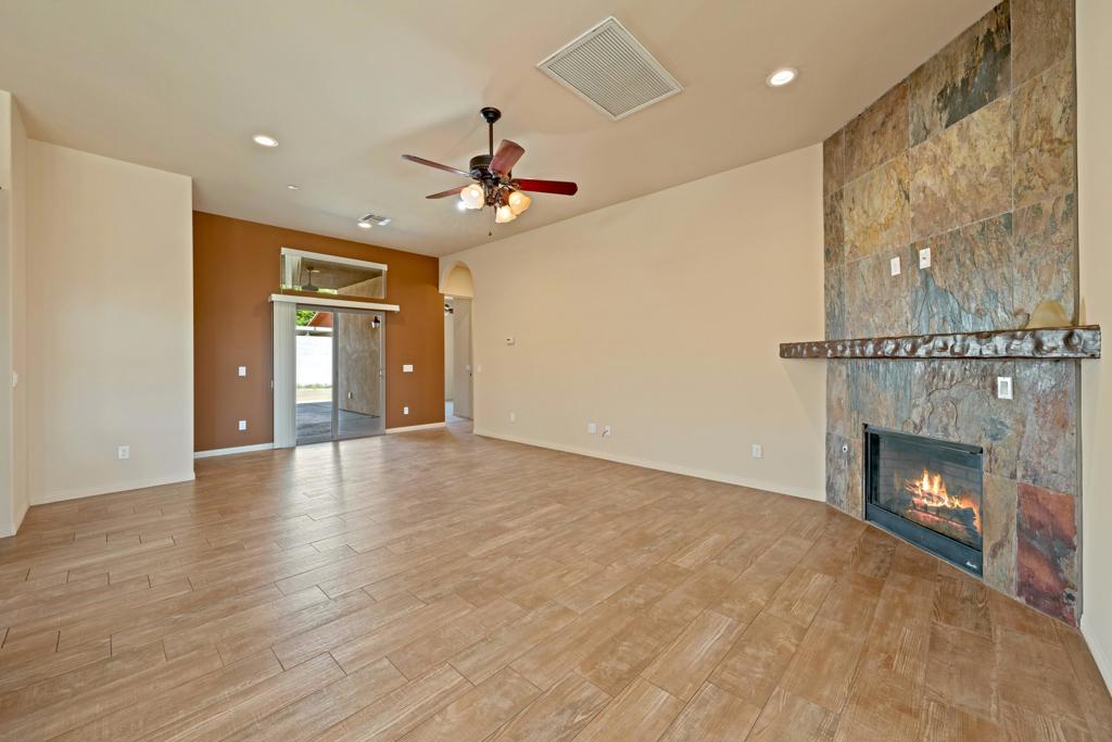 Residential for sale at 51885 Avenida Bermudas, La Quinta CA featuring 3 beds and 2 baths