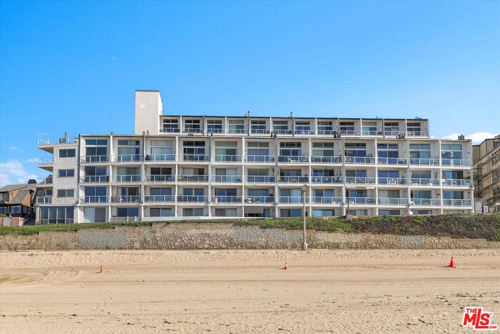Residential for sale at 615 Esplanade 512, Redondo Beach CA featuring 1 bed and 1 bath