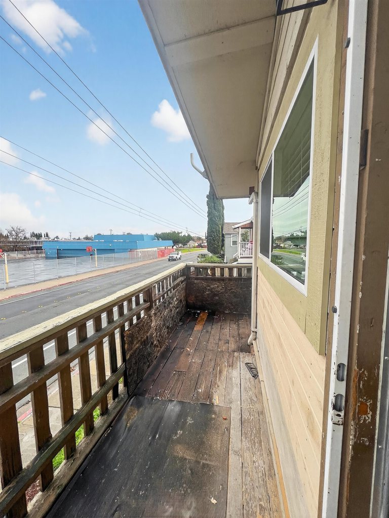 Residential Lease for rent at 409 W 18Th St, Antioch CA featuring 2 beds and 1 bath