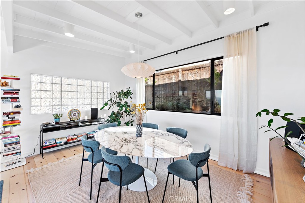 Residential Lease for rent at 31966 10th Avenue, Laguna Beach CA featuring 3 beds and 1 bath